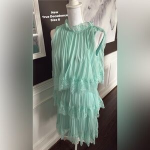 New True Decadence Mint Green Pleated Dress with Lace Trim 6